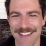 Max Greenfield Instagram - It’s on! Vote for the “Busy Max Veggie Delight” I created with @lightlifefoods And @eatbusyburger for #theburgershowdown with guac, veggies, and double Lightlife Plant-Based Burger Patties. Try it through @ubereats in Chicago and vote on theburgershowdown.com. The Burger Showdown will be supporting and raising donations for Frontline Foods in their mission to bring revenue into local restaurants, while helping to feed the heroes working on the frontlines. @lightlifefoods @offthemenu, @theburgershowdown @eatbusyburger @frontlinefoods #ad