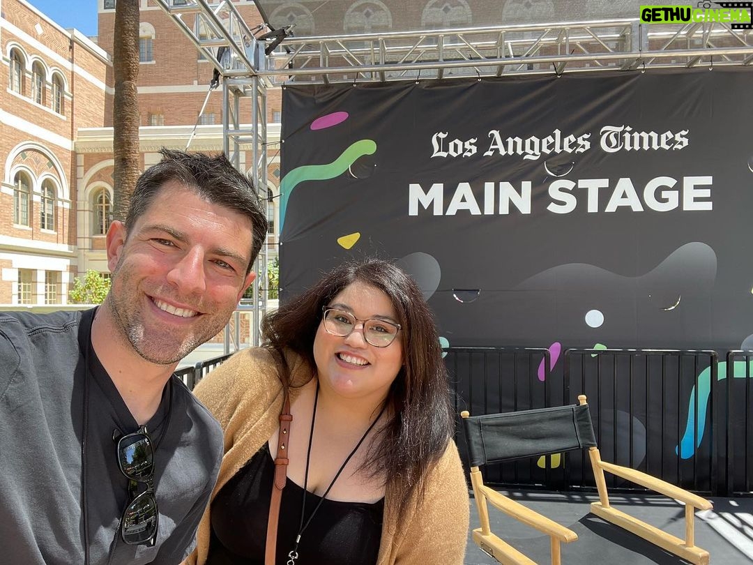 Max Greenfield Instagram - Thank you @latimesfob for having me and to Yvonne Villareal for moderating such a fun discussion. #BOOKS #IDONTWANTTOREADTHISBOOK @penguinkids @mikelowery #GreenfieldandBernstein #chasinghistoryakidinthenewsroom