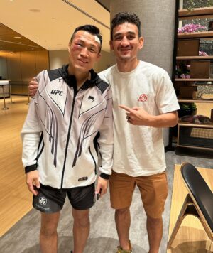 Max Holloway Instagram - What an honor to share the octagon with you @koreanzombiemma . The man, the myth, the legend. Watching you through out the years and how you carried yourself in the fight world, with humility and respect. like a true martial artist. The OGs of WEC/UFC. None of these circus acts. You are the last of a dying breed. Thank you for paving the way. Enjoy your retirement, looking forward to your first singing album my brother 🤙🏻