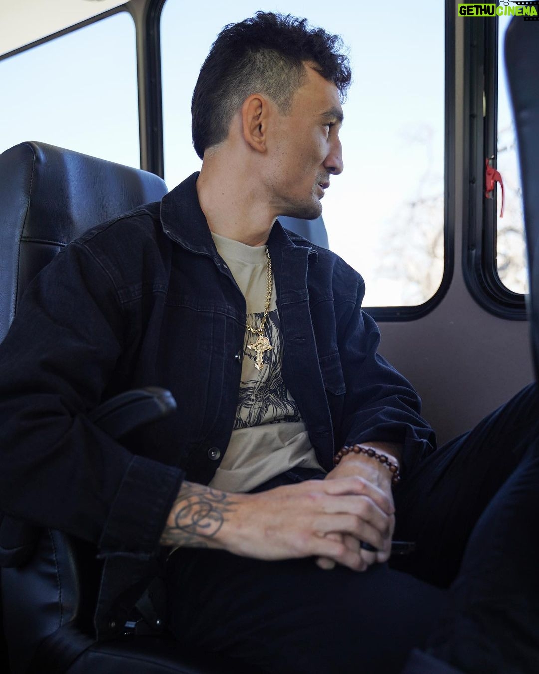 Max Holloway Instagram - Media day #blessexpress 🚂