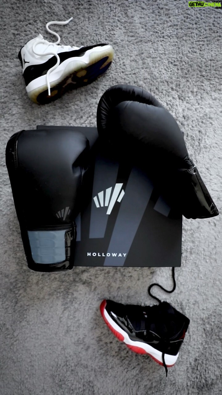 Max Holloway Instagram - It was only right that the Best Boxer in the #UFC got his own gloves! These are the OFFICIAL @blessedmma x @sanabul π₯ gloves! They release April 9th! Sign up for more info on hollowaybrand.com πΊπ€πΌ Hawaii