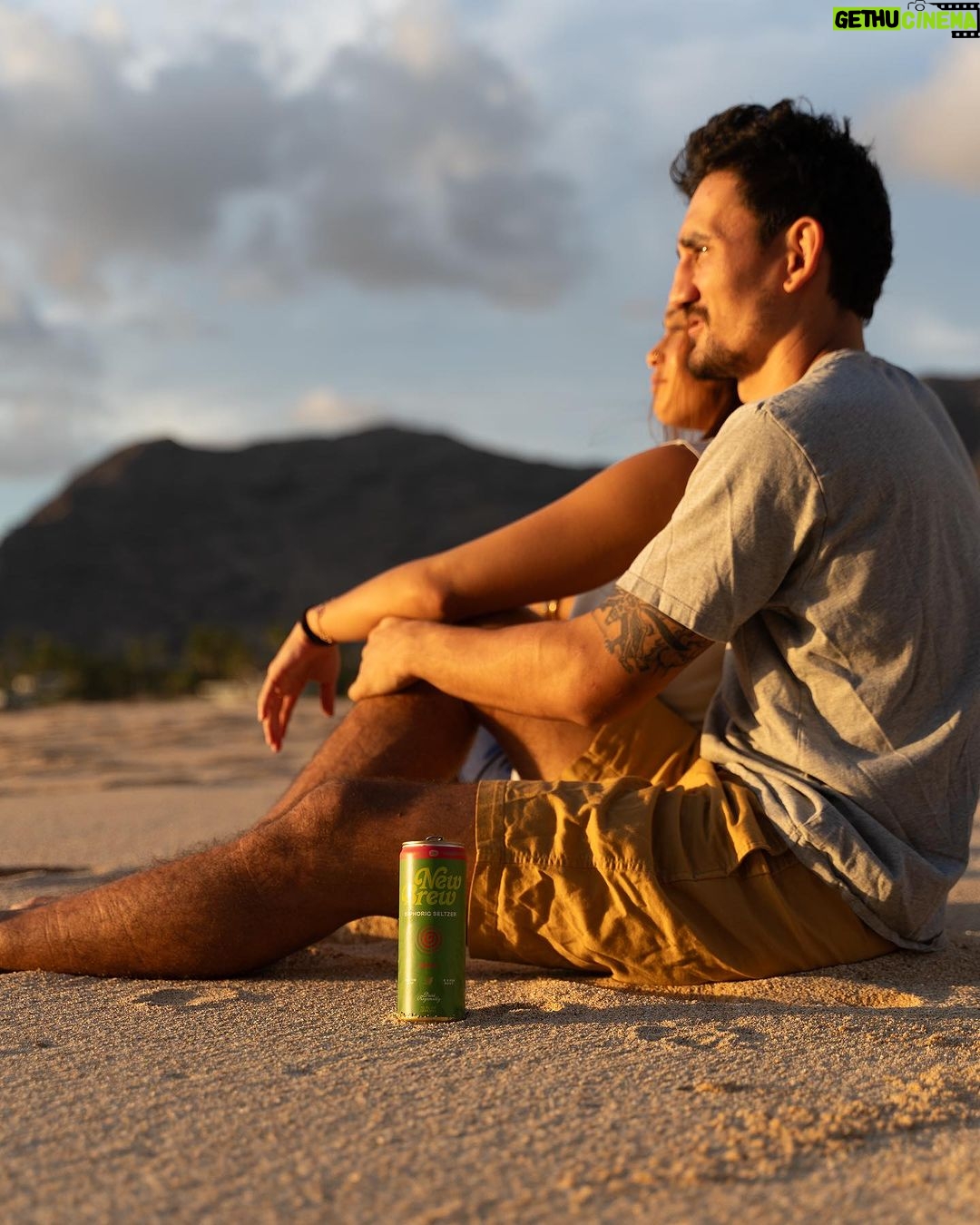 Max Holloway Instagram - New adventures with @drinknewbrew . Excited to announce my partnership with new brew. Now we have another great way to enjoy Kava. 🚨drinknewbrew.com ⚡️ https://finance.yahoo.com/news/brew-signs-partnership-deal-ufc-130000683.html