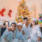 Max Holloway Instagram - Merry Christmas from the Holloways 🎄