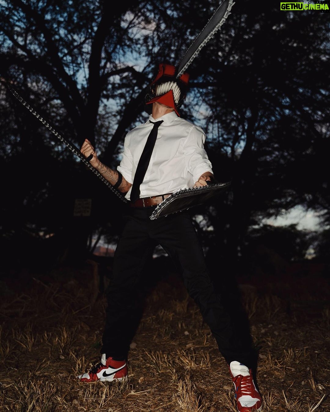 Max Holloway Instagram - Chainsaw Man x Bomb Devil 💣🎃 #halloween #chainsawman