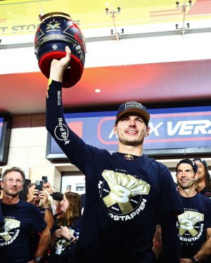 Max Verstappen Instagram - ⭐⭐⭐

What an amazing year! It is incredible to be part of this team, @redbullracing 🙌 Thank you to everyone at the track and back in the factory for all the effort that has gone into this year to achieve this, we can all be very proud 👏

To be a three time World Champion feels absolutely incredible #ThirdStar