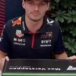 Max Verstappen Instagram - Special gift to go along with my helmet 🎁 Excited to play #FC24, thanks @easportsfc! 🎮