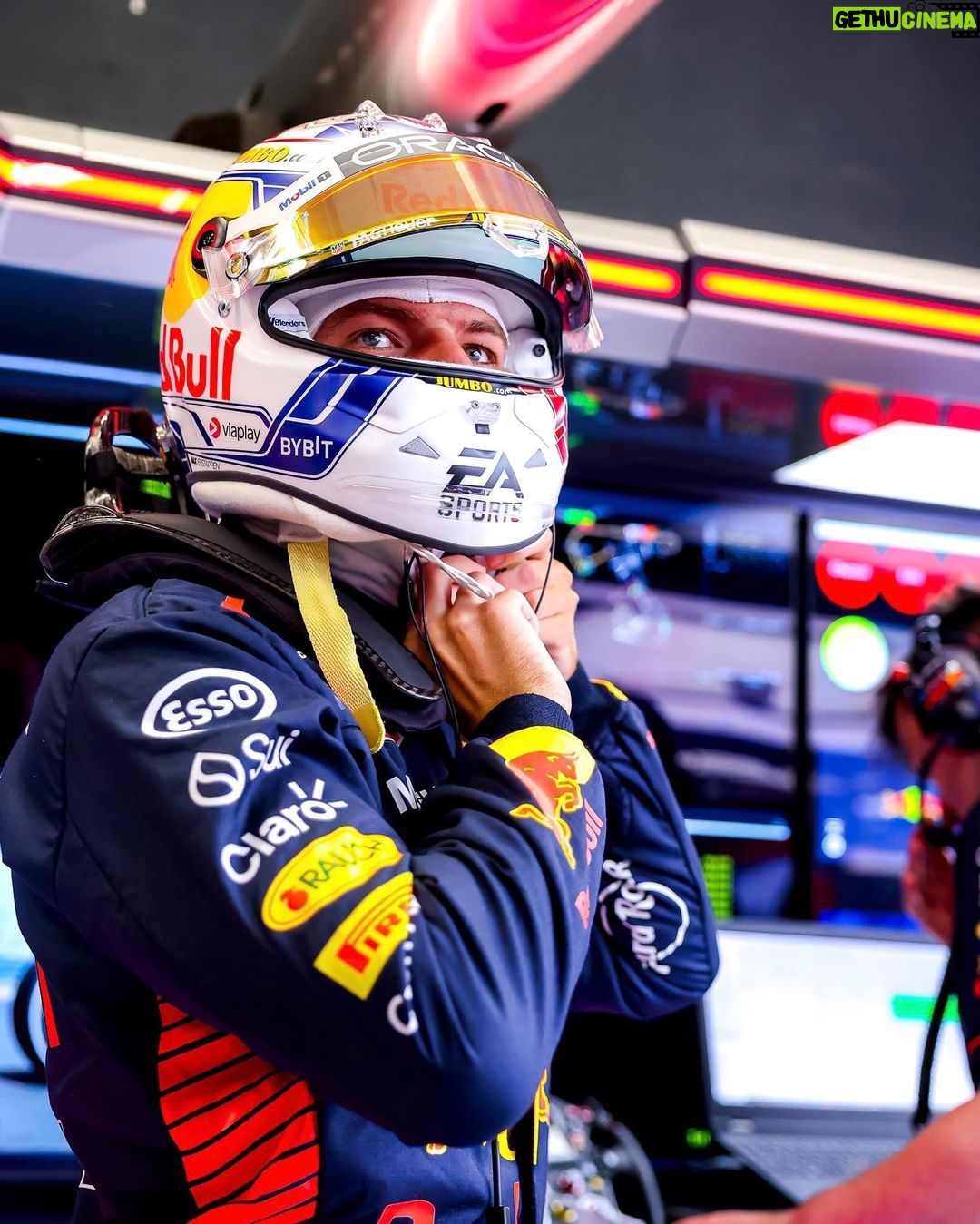 Max Verstappen Instagram - Lovely first day back out on track, it’s nice to be back home 🇳🇱 Thank you @jumbo, for the support over all the years 🙌 and thank you to everyone for coming out today on #SuperFriday 👌 Let’s keep this going #OrangeArmy 🦁 CM.com Circuit Zandvoort