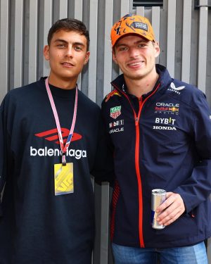 Max Verstappen Instagram - 🤝