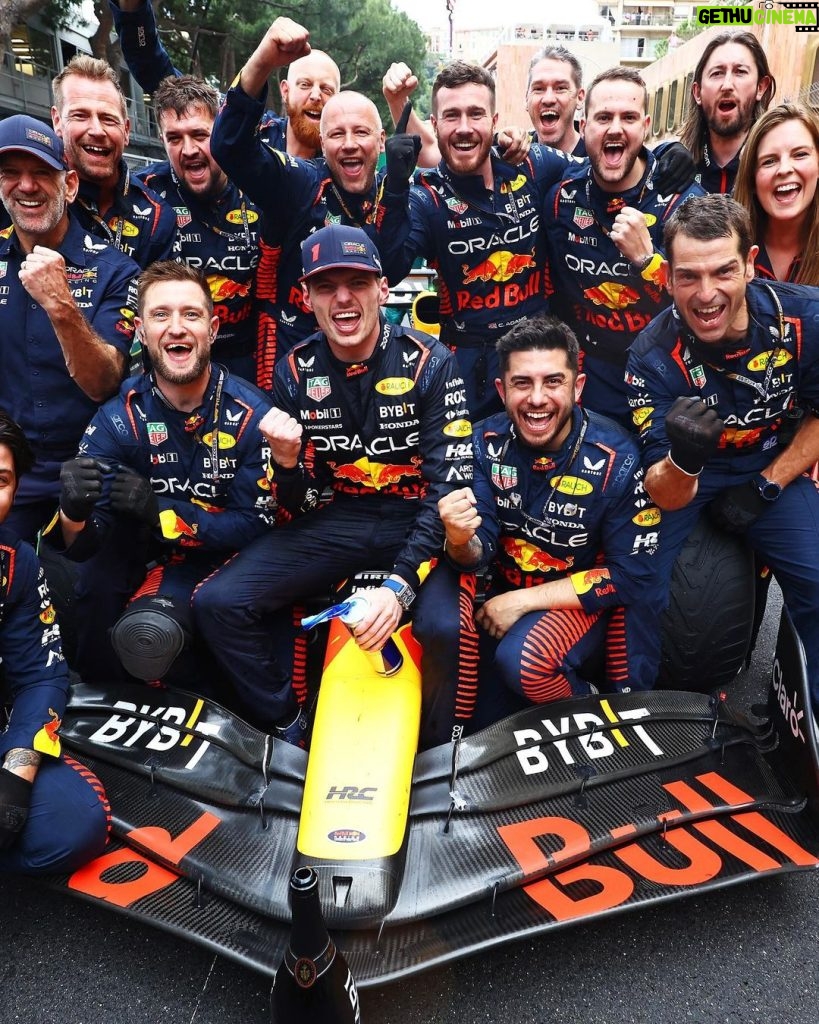 Max Verstappen Instagram - That was very lovely 🤩 To win it in this way, makes it extra special 🙌 A great weekend which we executed really well! An amazing job by everyone in the team @redbullracing 👏 Monaco
