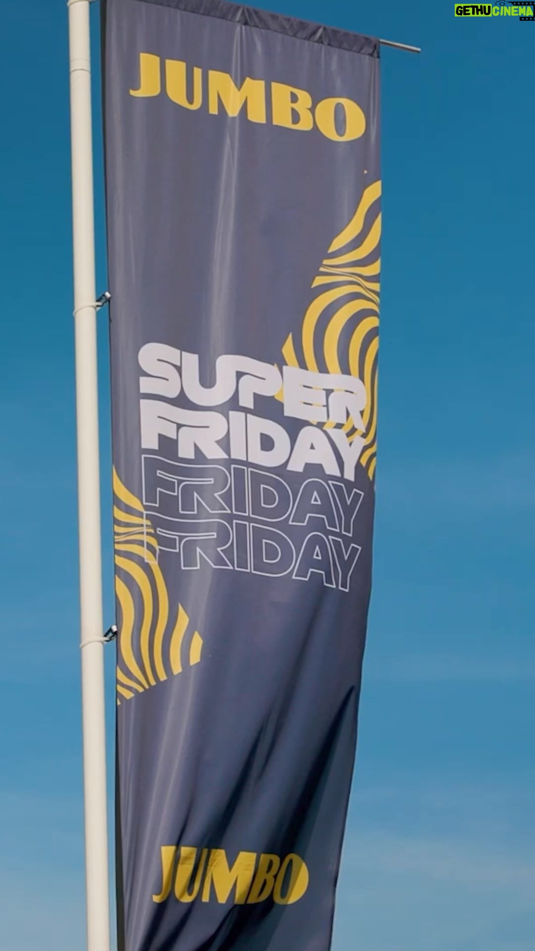 Max Verstappen Instagram - Ook dit jaar wordt de laatste vrijdag van augustus weer een Jumbo Super Friday met toegang tot de Dutch Grand Prix in Zandvoort én volop entertainment voor jong en oud 💛 Zien we je daar? Voor meer info 👉 link in bio CM.com Circuit Zandvoort