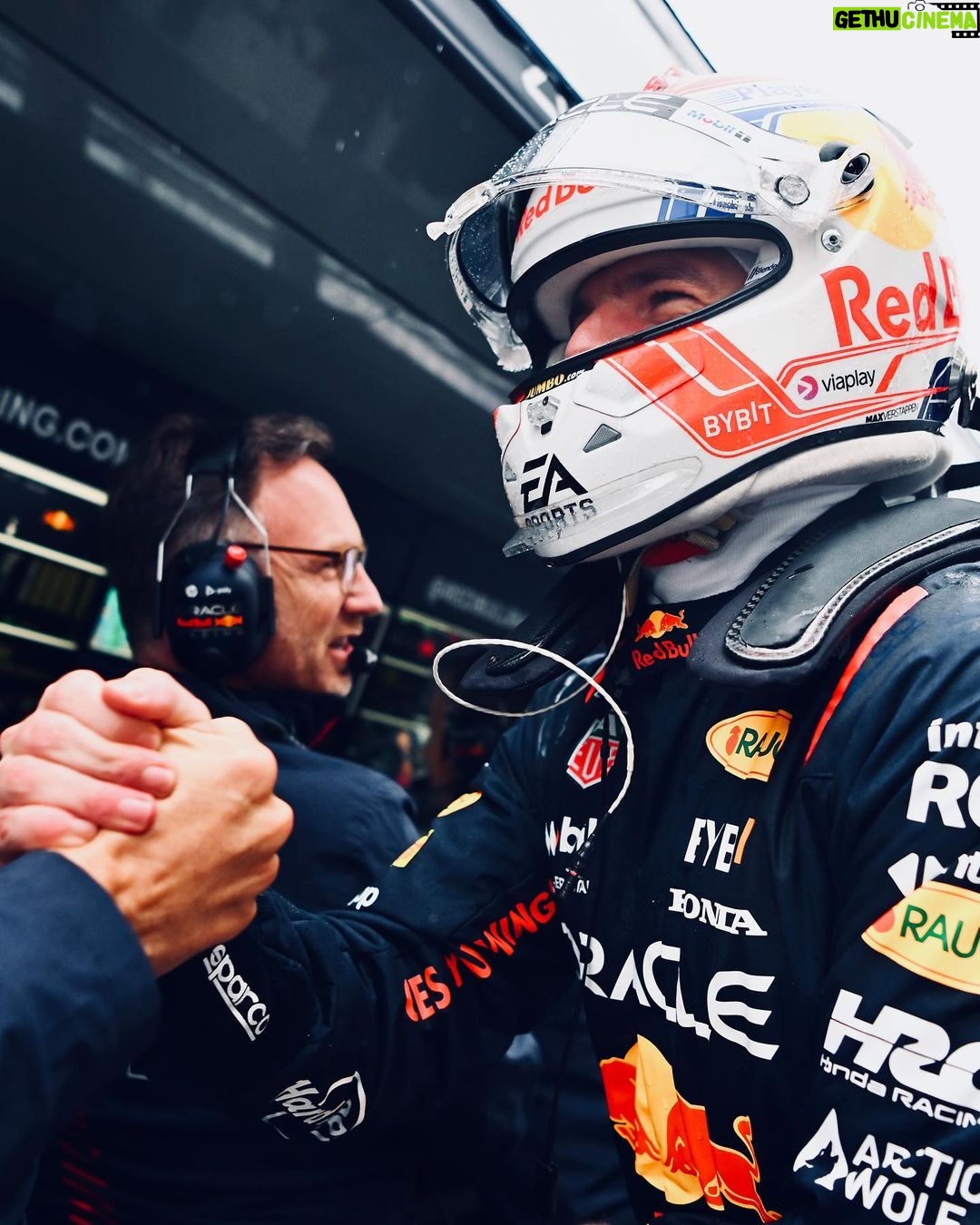 Max Verstappen Instagram - Pole Position 💪 We had a great car and made the right calls, so excellent job by the team @redbullracing 👏 A massive thank you goes out to all the fans who conquered the rain to support us 🍁🙌 #CanadianGP Circuit Gilles Villeneuve