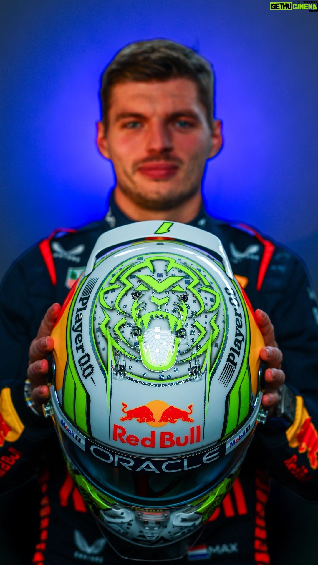 Max Verstappen Instagram - A ππ©πππ’ππ₯ πππ¬ πππ ππ¬ πππ₯π¦ππ for the return of F1 in the Neon Capital of the World! ππ² The Las Vegas special 1:2 & 1:4 scale model helmets π available on Verstappen.com #LasVegasGP