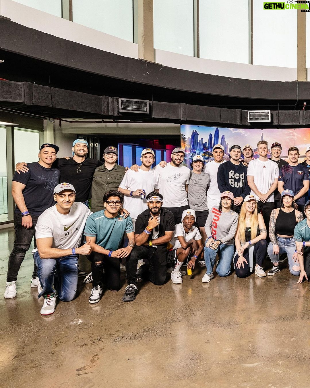 Max Verstappen Instagram - 👋 In Dubai with @teamredlinesim at the @redbullgaming Player Summit 🎮 Dubai, United Arab Emirates