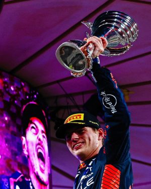 Max Verstappen Instagram - This is the perfect way to end our extraordinary season 👏 I’m extremely grateful for all of the hard work that’s gone into this year by each and everyone of you involved @redbullracing & @hondaracingglobal 🙌 To win 19 races in a season is just incredible 👏 It’s a privilege to be able to drive such a car and work with all these amazing people! 🙏