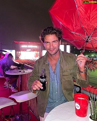 Maxi Iglesias - 153.1K Likes - "...me da igual si llueve o nieva..."
Disfrutando del Coca-cola Music Experience y uno de mis grupos favoritos 🤟🏽
Thankss @cocacola_esp
#CCME #CokeStudio #publi