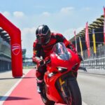 Maxi Iglesias Instagram - Por ahí viene finde de motos en Barcelona 📸 De cuando hicimos el DRE en Malaysia Sepang International Circuit