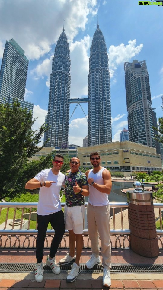 Maxi Iglesias Instagram - 💚 in the middle of the city Kuala Lumpur City Centre