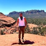 Maxi Iglesias Instagram - Estos días de Pascua aprendí lo que es el "Vortex" Those days in Sedona, I've been thinking and knowing more about energys, rocks,shooting stars and "animal" rocks.."bannaada" "serefe" and other good stuff surrounded by good people..👌🏽 This is a place that inspires, recharges, uplifts, soothes, restores and so much more..I've been said, that for many, the very act of being here provokes a spiritual awakening.. " No one leaves Sedona unchanged" and that it's true. 💚 Thanks Brandon for the plan 💥 Sedona, Arizona