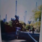 Maxi Iglesias Instagram – De paseo por NyC hace unos meses en el biciMad de allí 🚲