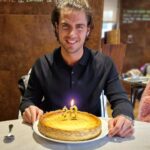 Maxi Iglesias Instagram – Gracias a todos por todas las felicitaciones de estos días. He comido mucha tarta.🥰