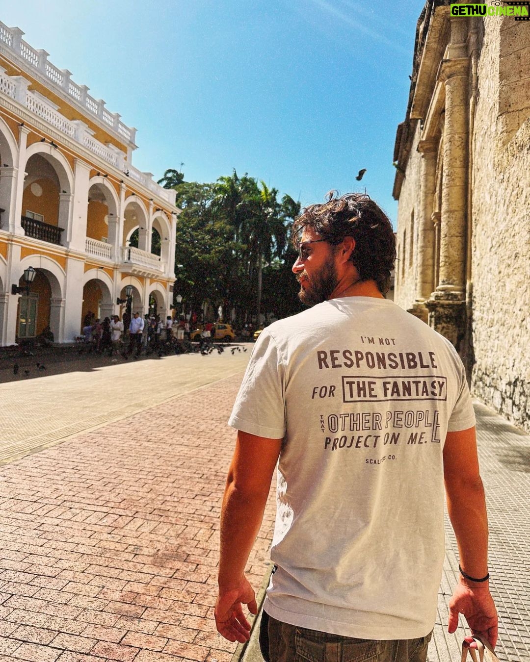 Maxi Iglesias - 93.8K Likes - La fantasía, cuando tienes una camiseta fav