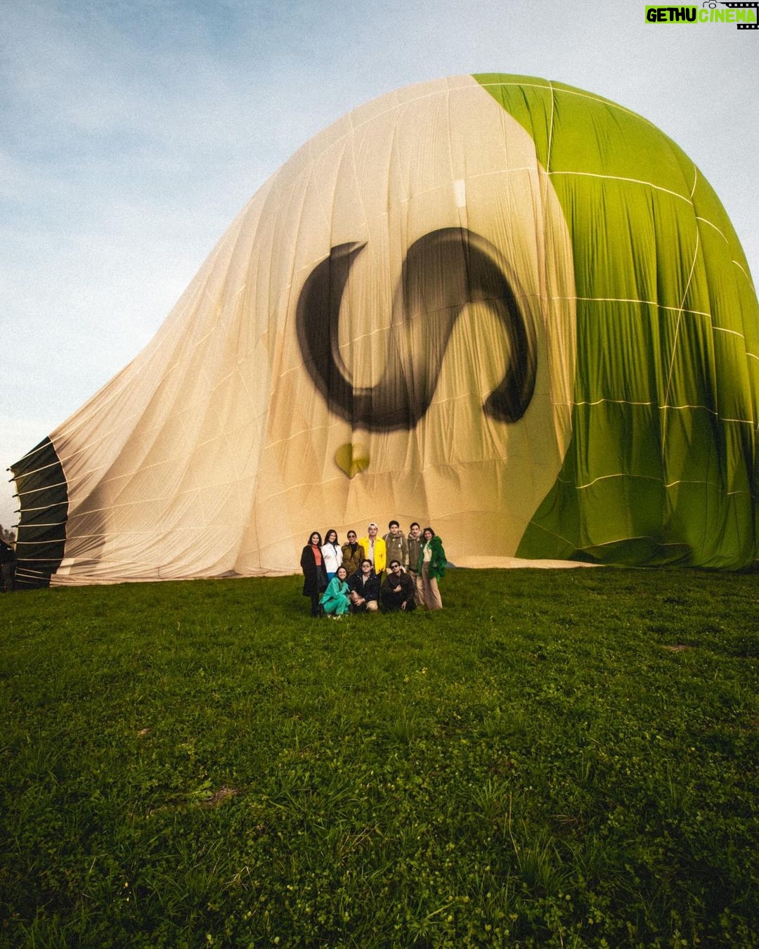 Maxime Bouttier Instagram - Exploring Piemonte’s hazelnut farms on the ground, then soaring above in a hot air balloon with @harlanholden.coffee 🌰🎈✨ Shout out to our italian photographer @robifortunato #harlancoffee #becausehazelnut