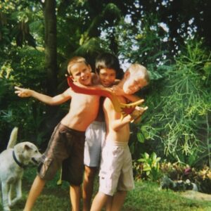 Maxime Bouttier Instagram - Le sang 
20 years of friendship and counting..
Ca fait 20 ans ou pas? je c meme pa..