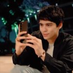 Maxime Bouttier Instagram - Sebagai pengguna #GalaxyS23 Series 5G, jalan-jalan malem jadi asik! Karena bisa sambil #SharetheEpic moment pakai GalaxyS23 Series 5G. 50MP Camera with Nightography bikin semua moment yang gue ambil jadi Epic banget!