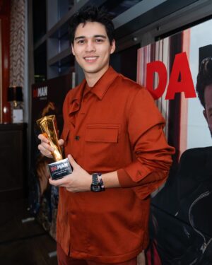 Maxime Bouttier Instagram - @daman_magazine 16th anniversary. Thank you for the award

Wrap in: @zegnaofficial 
Watch: @cartier @time.international 
Stylist: @ivanteguhsantoso 

#daman16