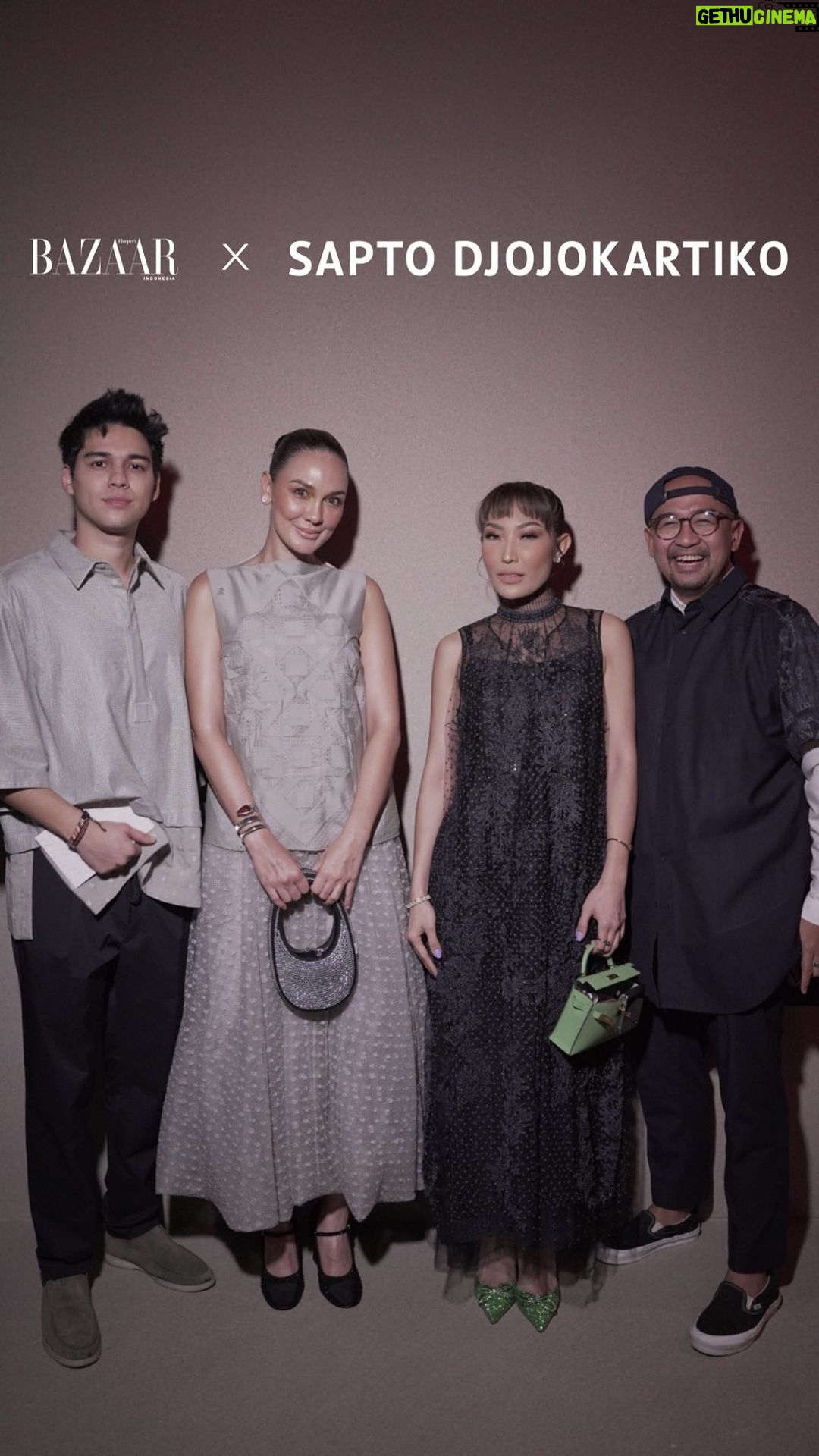 Maxime Bouttier Instagram - Friends who slay together, stay together @mrsayudewi @iwetramadhan @lunamaya @bouttier_maxime ! All wrapped in @saptodjojokartiko ✨ (Editor: @yudithnk @sadini @andrew__aris @rizaryaa) #AyuDewi #IwetRamadhan #LunaMaya #MaximeBouttier #Saptodjojokartiko #BazaarLovesFashion #BazaarIndonesia #SAPTOJOSS24