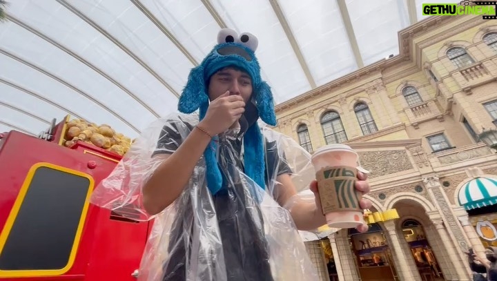 Maxime Bouttier Instagram - Little Group of Universal Studios vids Till next time guys Love you heaps ❤️ Universal Studios Singapore