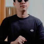 Maxime Bouttier Instagram - Pasti, rambut itu penting untuk tampil percaya diri di depan kamera. Nah, biasanya gua style rambut pake pomade, anti ribet dan gampang rapih. Tapi yang bikin gua kesel, kalo lagi buru-buru eh malah habis di waktu yang gak tepat. Eitss, tapi sekarang gak perlu khawatir lagi, belanja barang kapan aja bisa di Lazada, udah gitu dapet #GratisOngkirdiLazada lagi tanpa minimal belanja. Yuk, belanja di Lazada sekarang! Instagram: @lazada_id