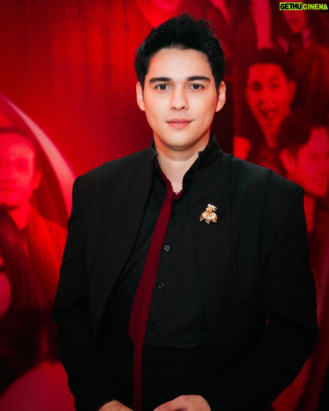 Maxime Bouttier Instagram - Vidio slate announcement 2024 Make up & Hair stylist: @chikievers Fashion stylist: @ivanteguhsantoso Designer: @temmaprasetio Accessories: @tuloladesigns Photographers: @ikhsanprastowo @snap.nuel @armanfebryan