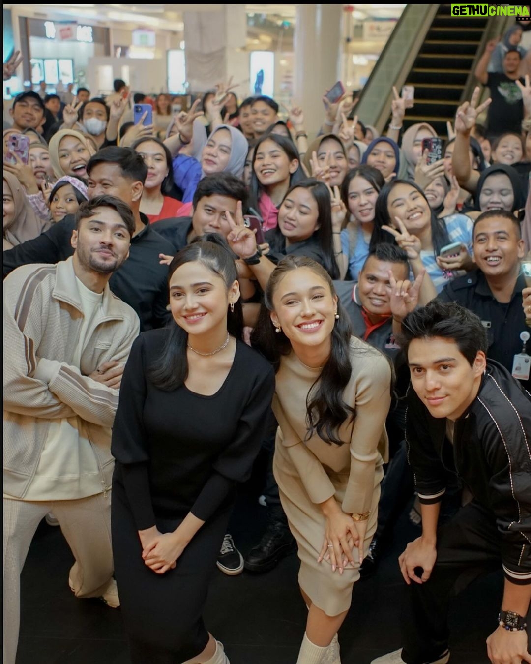 Maxime Bouttier Instagram - It was a fun night at the grand opening of ONITSUKA TIGER, TSM Makassar. Find the latest red tiger collection of #ONITSUKATIGER at the nearest @onitsukatigerindonesia store #onitsukatigerid