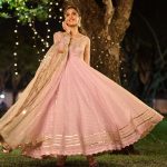 Maya Ali Instagram – Sadqey… 💜

@mayapretofficial 
@kohar_jewel 
@farazsheikhofficial_ 
@hairbyawais 
@zeeshu_mua 
@nabila_salon 

#BitoLightLo #HeartBeats