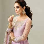 Maya Ali Instagram – Sadqey… 💜

@mayapretofficial 
@kohar_jewel 
@farazsheikhofficial_ 
@hairbyawais 
@zeeshu_mua 
@nabila_salon 

#BitoLightLo #HeartBeats