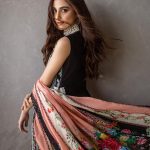 Maya Ali Instagram - Saira Rizwan Unstitched Luxury Lawn 24… Pre booking starts online 15th March at 9pm (PST) @sairarizwan_official @shahbazshaziofficial @hairbyawais @zeeshu_mua @zahrasarfraz @nabila_salon #sairarizwan #lawn2024 #sairarizwanlawn