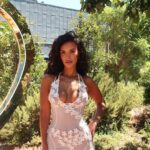 Maya Jama Instagram - Returning to your tvs tonight 🤩🤩 Love Island Allstars… You’re in for a treat 🥰 9pm honeys x Cape Town, South Africa
