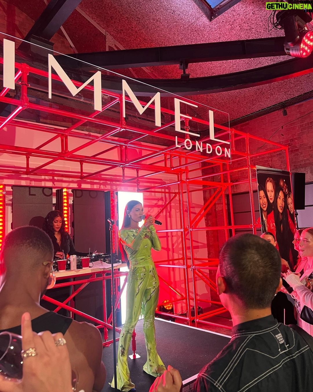 Maya Jama Instagram - Celebration everytime we link up @rimmellondonuki 💅🏽