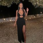Maya Jama Instagram - It’s going downnnn tonight.. Entering the villa & here for all the drama as usual 😈 Mallorca