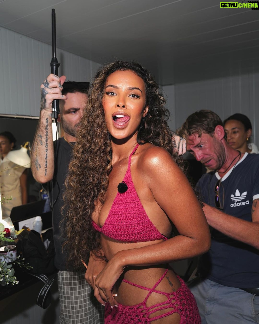 Maya Jama Instagram - Last love island moments before the Live final tonight 🥹❤️ I have loved this series so much!!