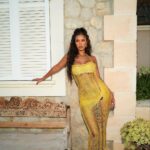 Maya Jama Instagram - Pullllling up @loveisland to interrupt the day sesh 👀 tonight’s ep is due to be a goodun … Palma De Mallorca, Spain