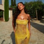 Maya Jama Instagram - Pullllling up @loveisland to interrupt the day sesh 👀 tonight’s ep is due to be a goodun … Palma De Mallorca, Spain