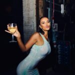 Maya Jama Instagram - Aftersun season has begun 🧚🏽‍♀️ LIVE on your tv every Sunday.. 😬