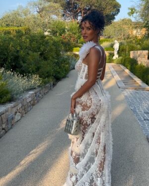 Maya Jama Instagram - suchhh a beautiful evening with @britishvogue