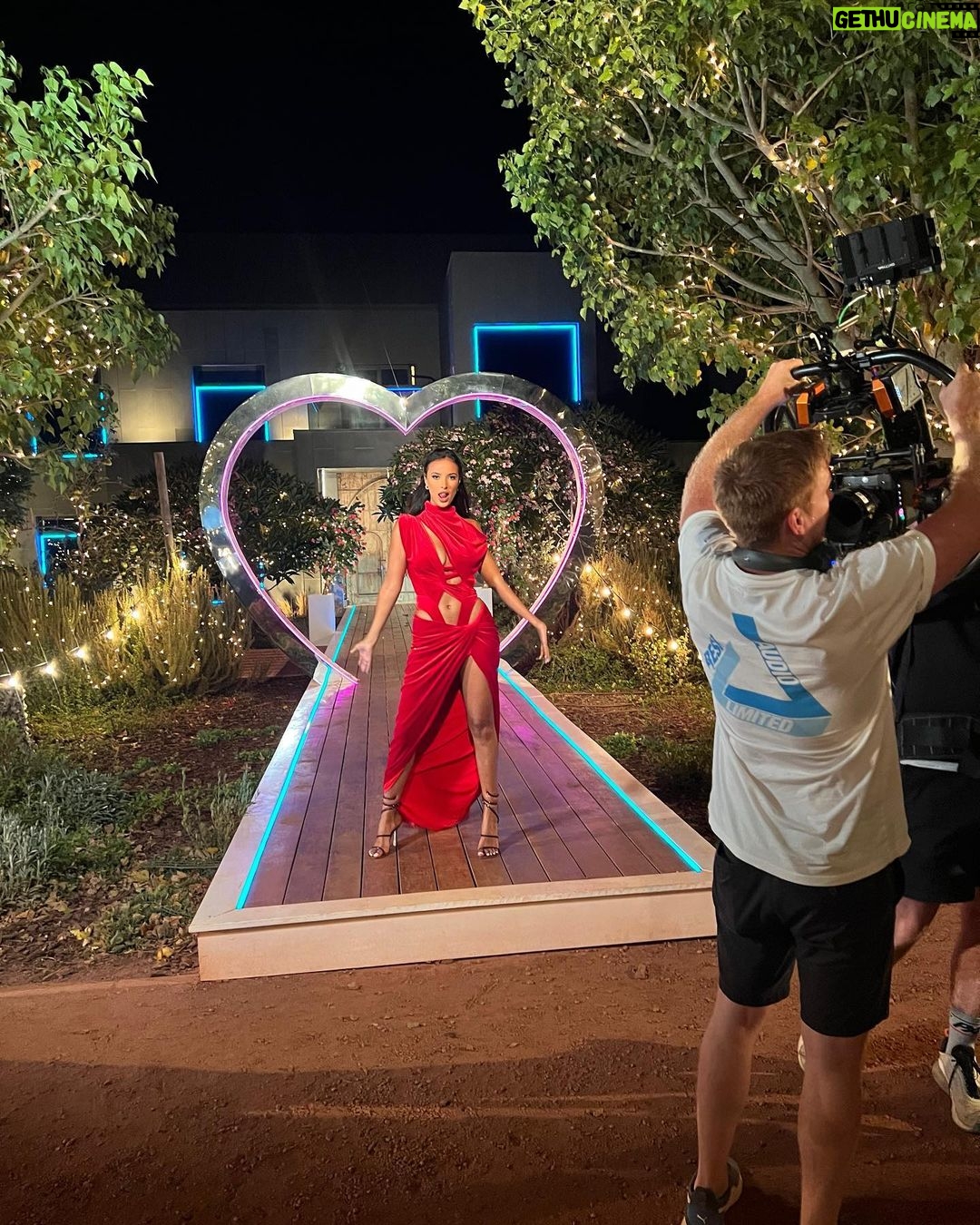 Maya Jama Instagram - โค๏ธ๐โค๏ธCASA AMOR TIME ๐โค๏ธ๐ Was internally screaming throughout the whole re coupling itโs ๐ฎ Pics & vids including drive home after the drama with the ๐ driver