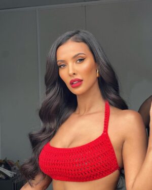 Maya Jama Instagram - 😬it’s nearly time!!! 9pm @loveisland hope I do you all proud 🥹🥹❤️