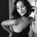 Maya Jama Instagram - Temporary bob flow 💁🏽‍♀️