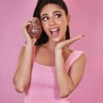 Mayan ElSayed Instagram - Hi Barbie💖 Photography: @mahmoudaphotography Stylist: @yasminekenawi MUA: @rehamkhalifaa Hair: @fady.mohsen1 @alsagheersalons Outfit: @bally Jewelry: @vintagelanejewelry Bag: @marzook_official