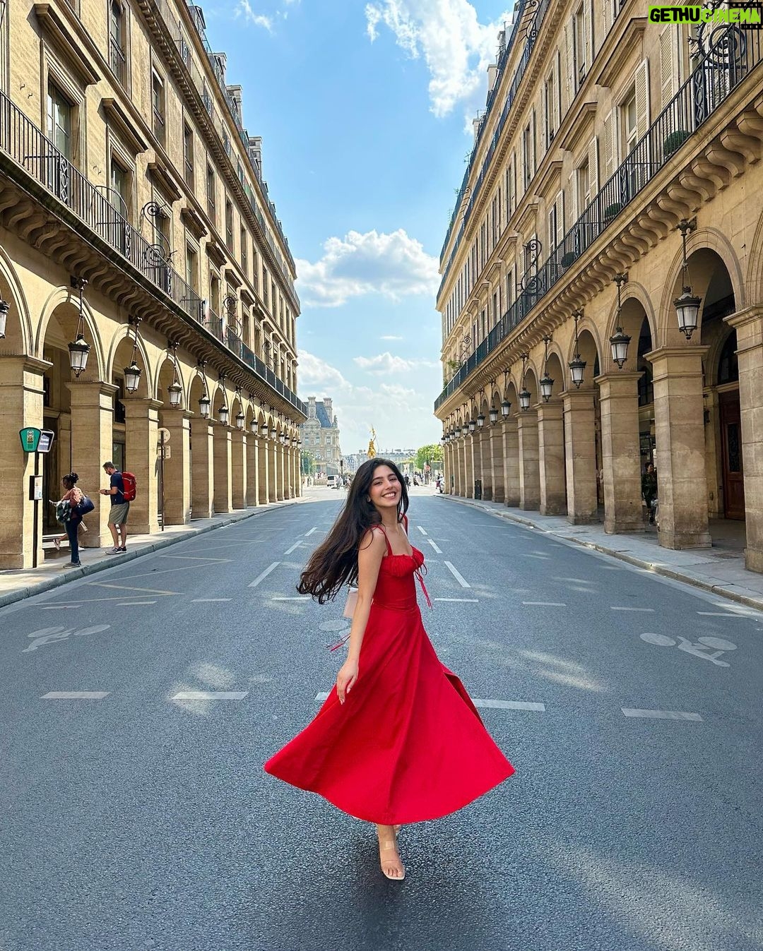 Mayan ElSayed Instagram - You had me at Bonjour🥐 Paris, France